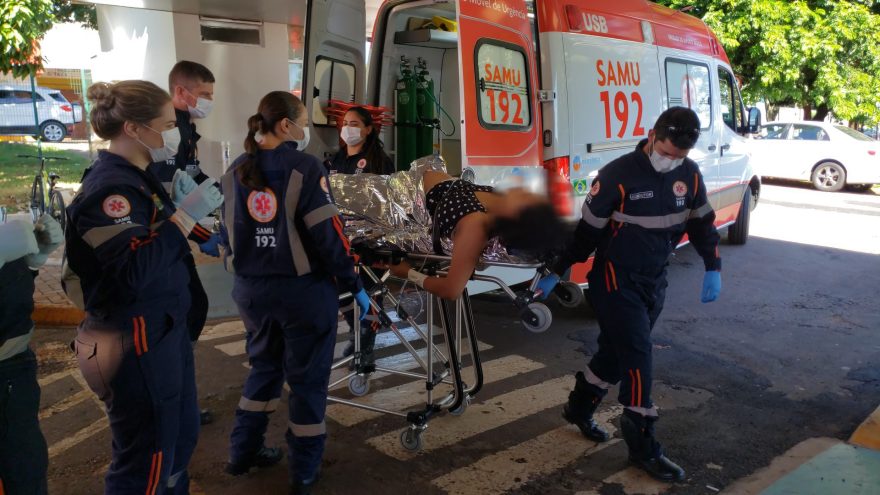 Bolsa estoura e jovem de 17 anos entra em trabalho de parto na ambulância do Samu