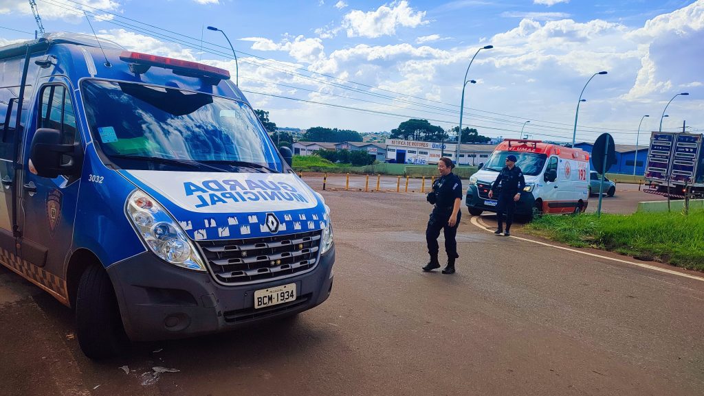 Ameaça de suicídio mobiliza equipes ao viaduto da Avenida Rocha Pombo