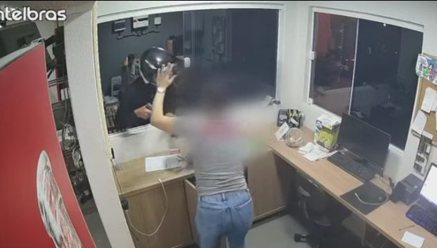 Câmeras de segurança flagram assalto em pizzaria de Medianeira