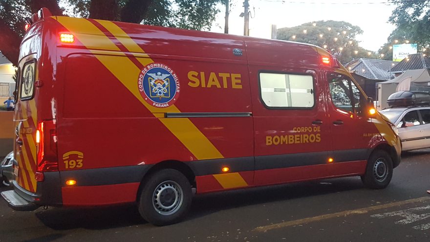 Adolescente é socorrido após esmagar a mão em cilindro no Centro