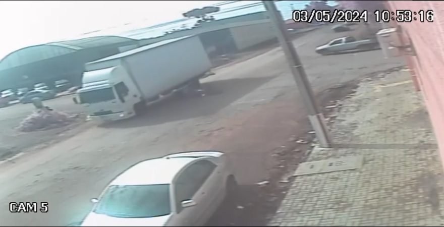 Por pouco mais uma tragédia não é registrada em cruzamento no Maria Luiza