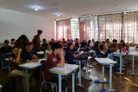 Alunos da rede estadual de Iretama participam de oficina de sustentabilidade da Sanepar