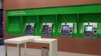 Mulher é rendida e roubada em agência do Sicredi enquanto ajudava tio doente