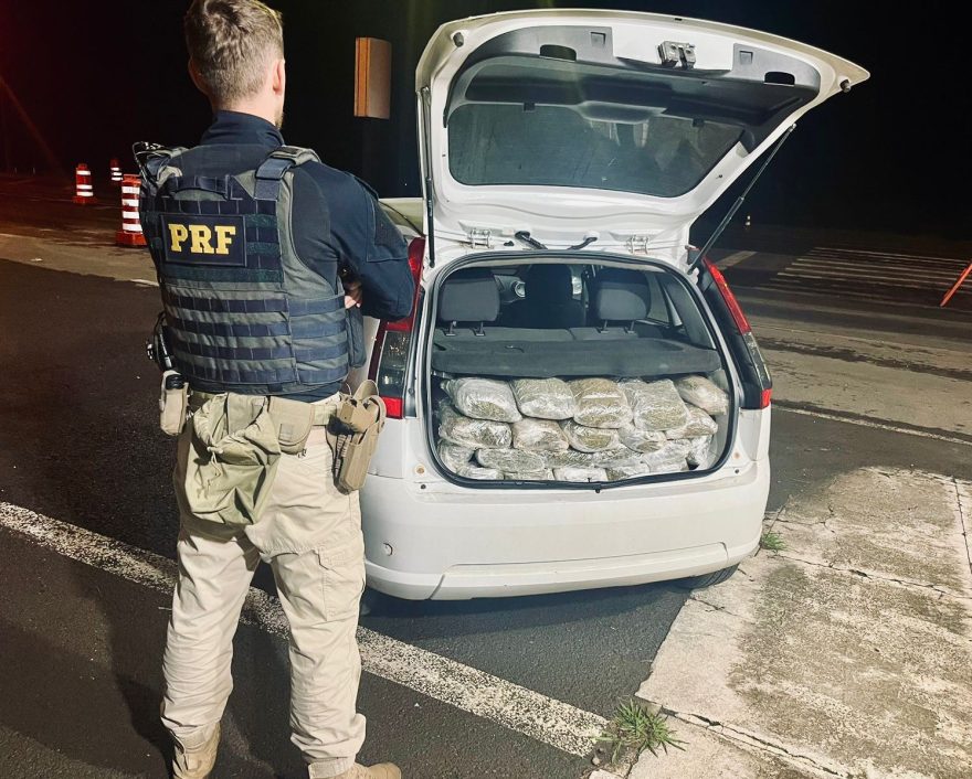 PRF apreende cerca de 57kg de maconha na BR-277