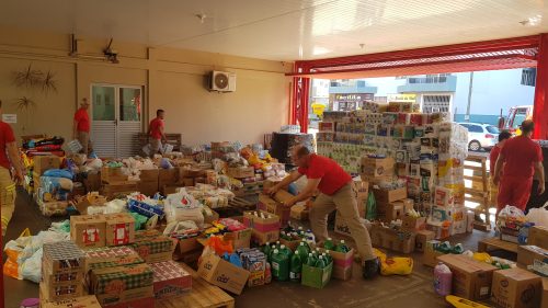 Carreta a caminho: Cascavel se une em solidariedade ao Rio Grande do Sul após catástrofe climática Imagem referente a Carreta a caminho: Cascavel se une em solidariedade ao Rio Grande do Sul após catástrofe climática