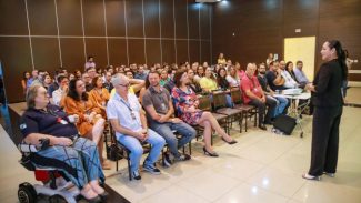 Servidores da CGE participam de palestra sobre relações no ambiente de trabalho