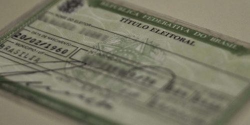 Hoje é último dia para regularizar ou transferir título de eleitor