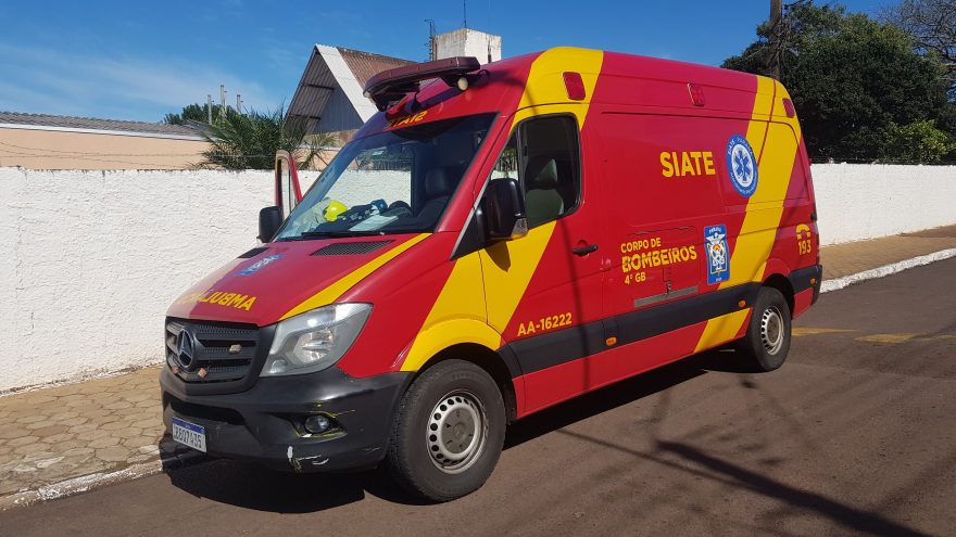 Adolescente é socorrida pelos Bombeiros após se machucar no Colégio José Angelo Baggio Orso