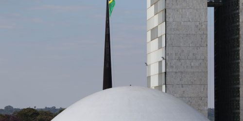 Imagem referente a Senado aprova seguro obrigatório para indenizar acidentes de trânsito