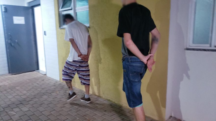 Jovens são presos com drogas ao lado do Terminal Oeste