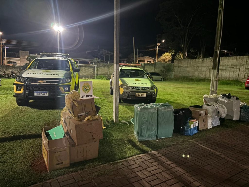 PM apreende R$ 80 mil em produtos eletrônicos durante abordagem a ônibus de linha em Corbélia