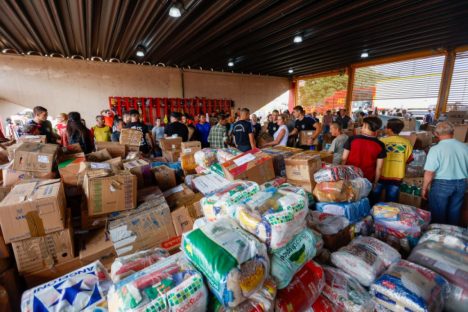 Com apoio da Ceasa, Paraná envia nova remessa com mais 400 toneladas de doações ao RS
