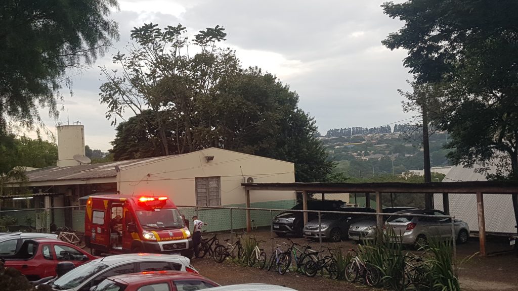 Criança fica ferida após sofrer queda no Colégio Olivo Fracaro
