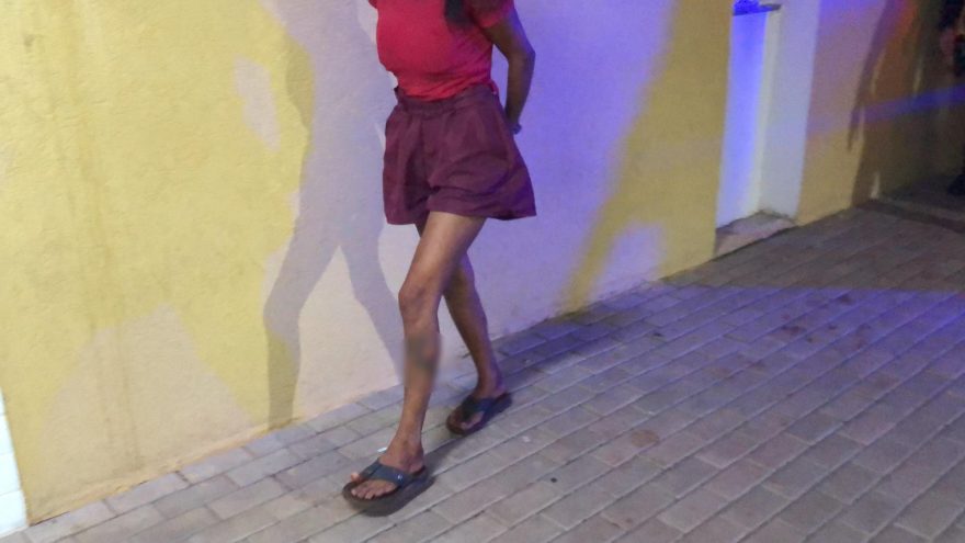 Mulher é detida após passar a faca no pescoço de outra mulher no Cascavel Velho