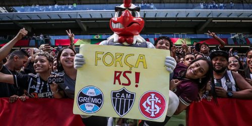 Imagem referente a Galo faz treino aberto e arrecada quase R$ 700 mil para ajudar o RS