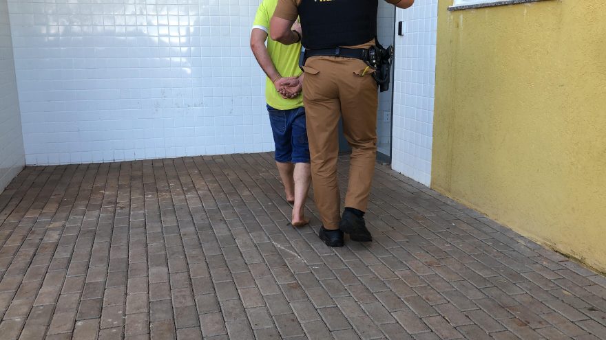 Homem é preso por crime de trânsito após se envolver em acidente em Céu Azul