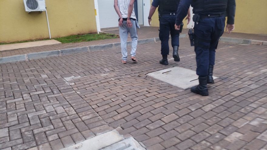 Homem é preso por violência doméstica no Cascavel Velho