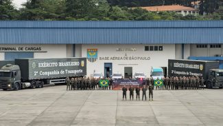 Caminhões levam 200 toneladas de doações para vítimas das chuvas