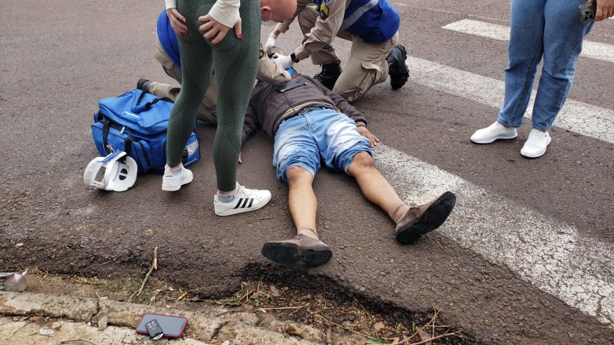 Motociclista fica ferido ao sofrer queda no Bairro Coqueiral