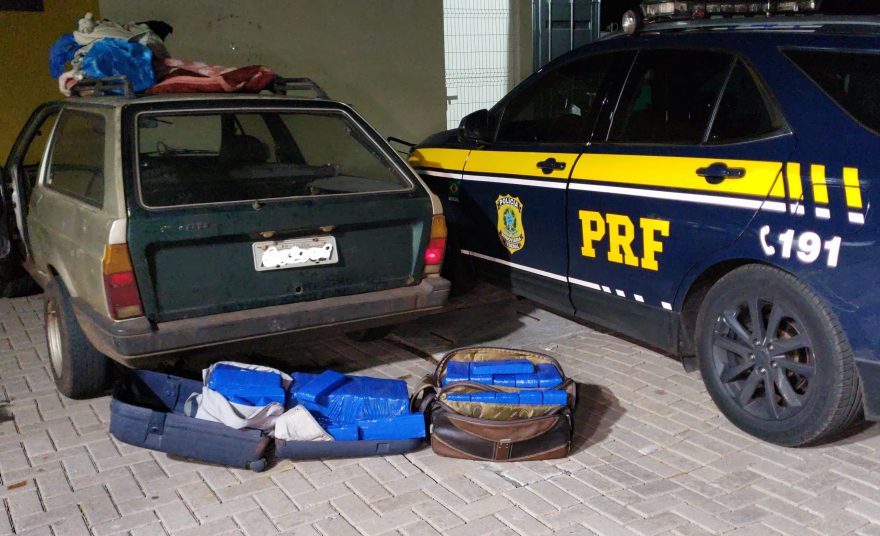 Casal é preso pela PRF transportando quase 70 kg de maconha na rodovia BR-277