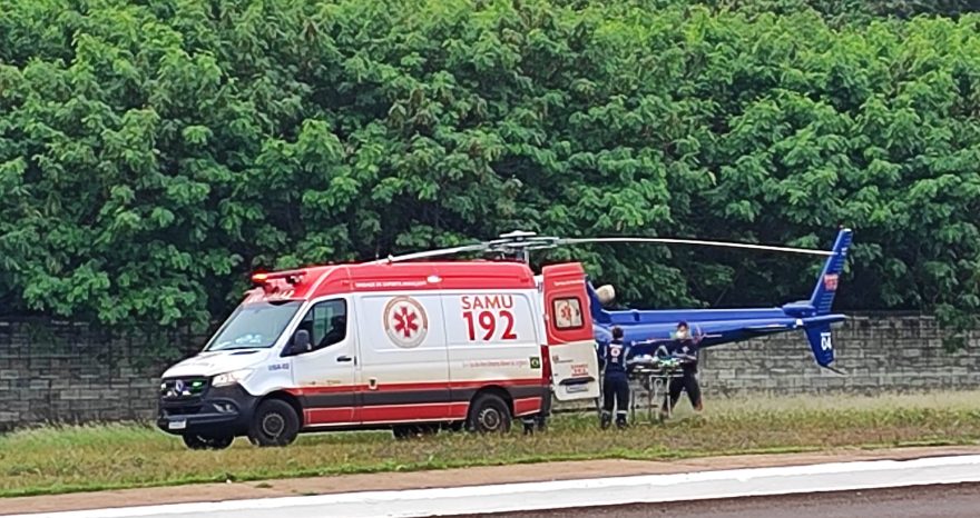 Vítima de grave acidente em Nova Santa Rosa é transferida de helicóptero ao HUOP, em Cascavel