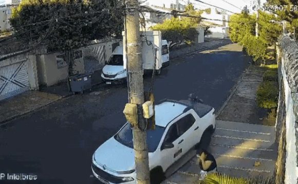 Homem atropela ladrão para proteger enfermeira durante assalto