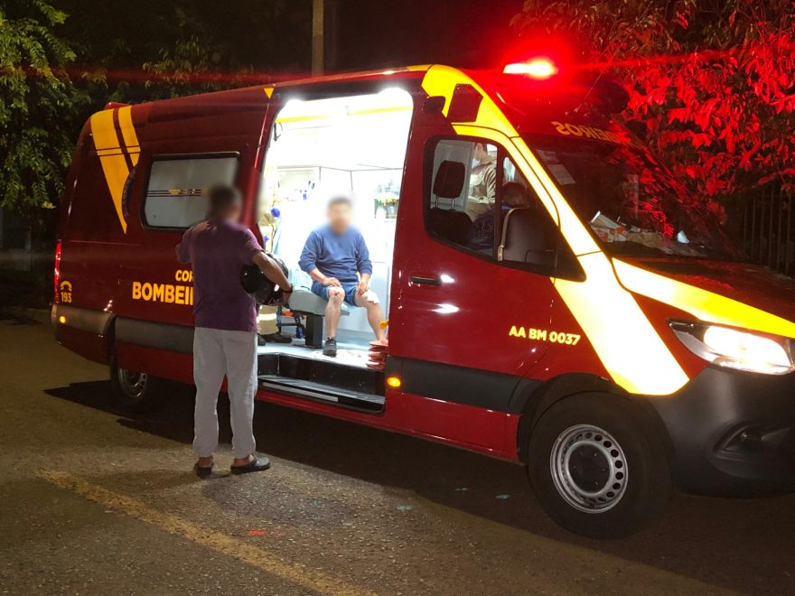 Homem fica ferido em queda de moto no Cancelli