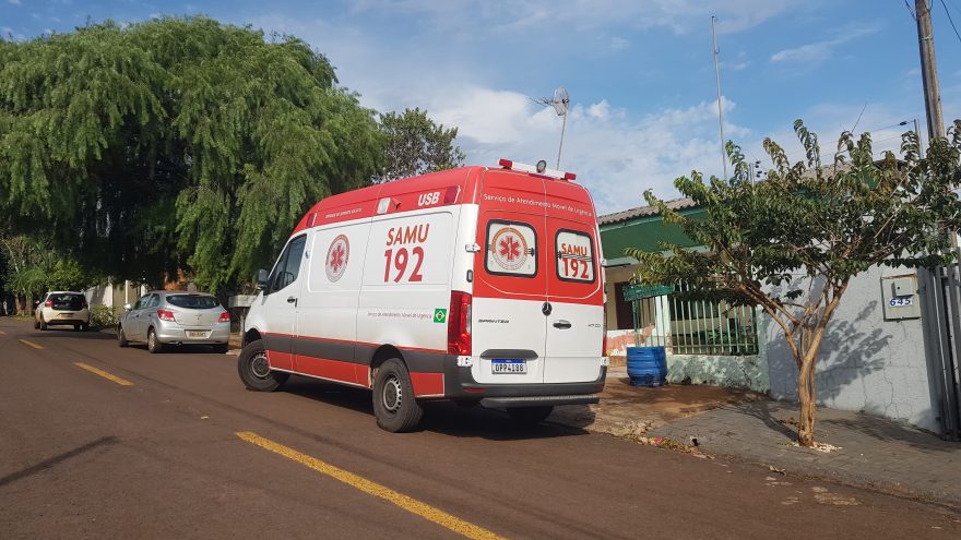 Saindo do banheiro, idoso escorrega em residência no Santa Felicidade
