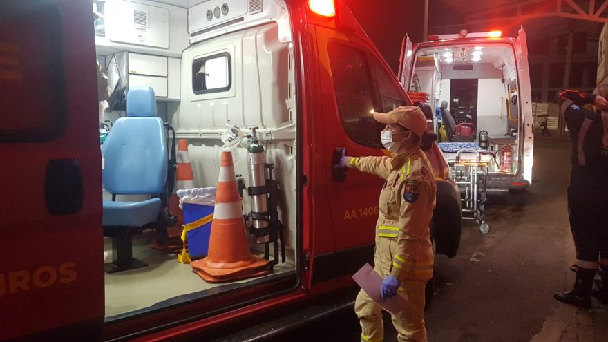Adolescente é socorrido pelos Bombeiros após queda de bicicleta no Riviera