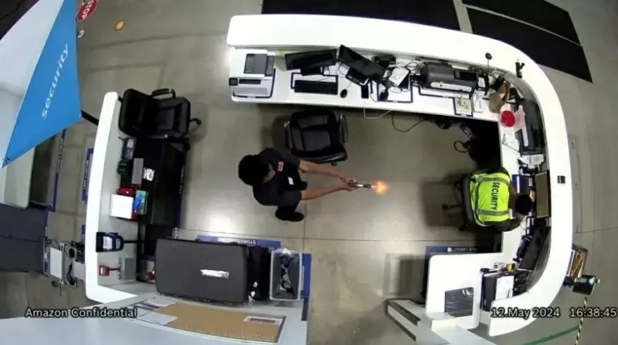 Estagiário tenta matar chefe em armazém, mas erra tiro; veja vídeo!