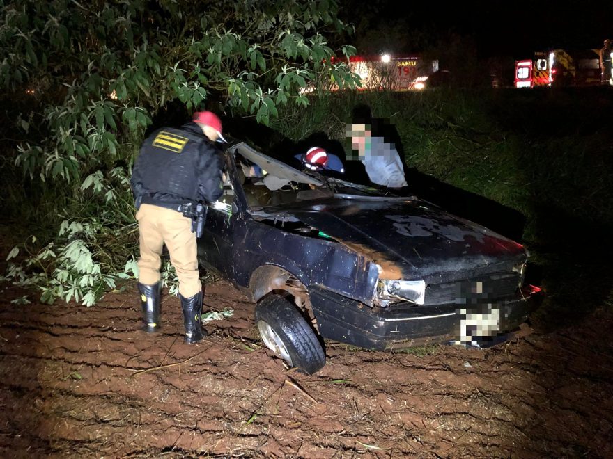 Homem fica ferido em capotamento na PR-180 em Cascavel