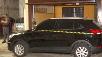 Adolescente mata os pais adotivos e a irmã, com golpes de faca e disparos de arma de fogo