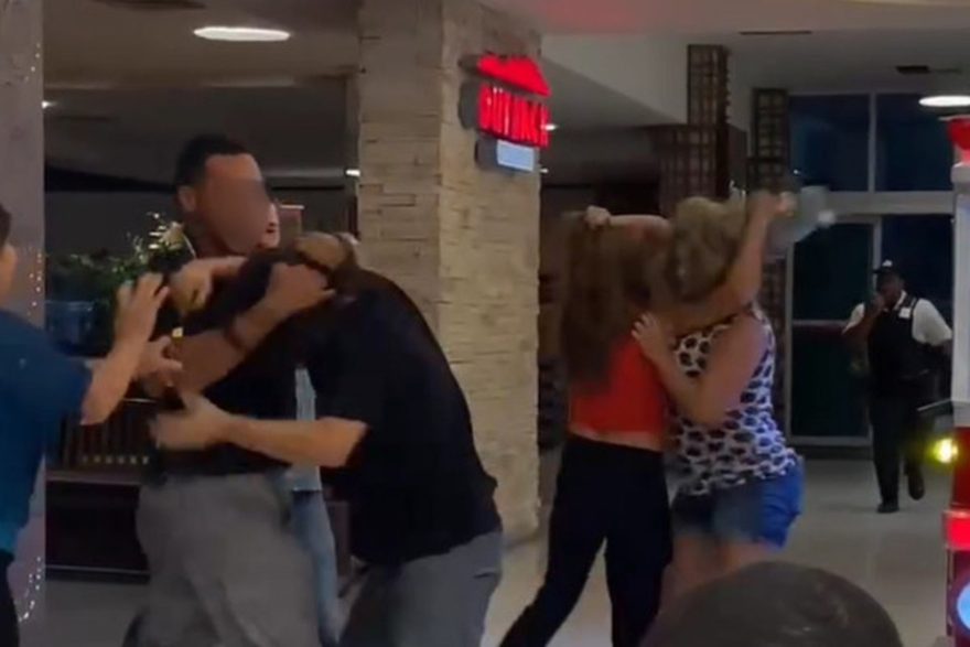 Porrada no Shopping: disputa por máquina de pelúcia vira pancadaria