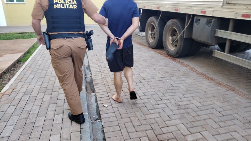 Homem é preso por violência doméstica no Santa Felicidade