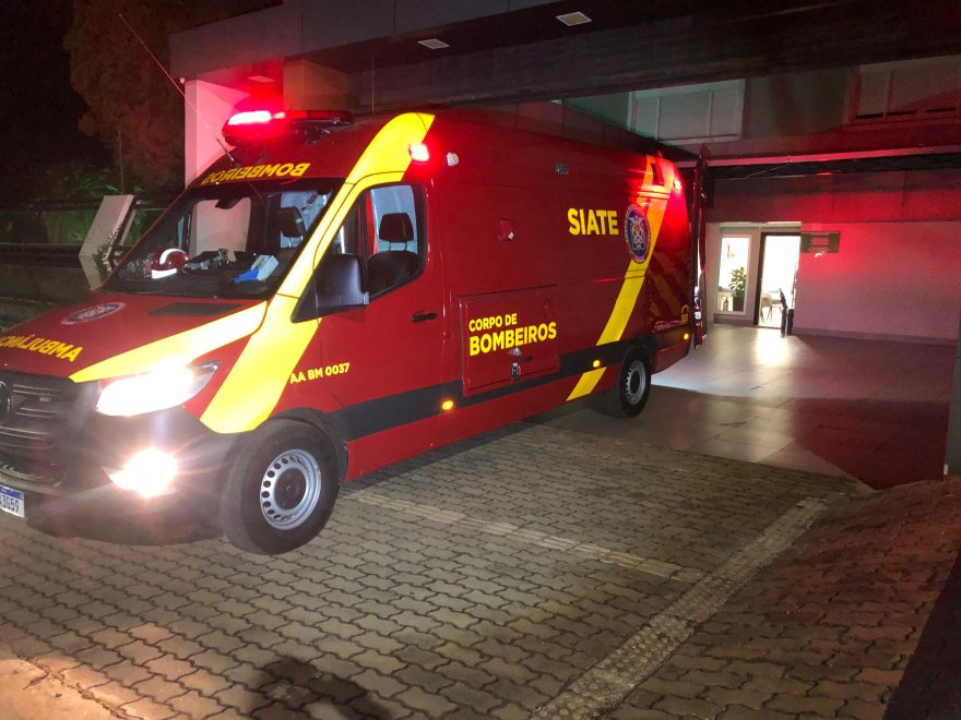 Idoso sofre queda em abrigo e recebe atendimento dos Bombeiros