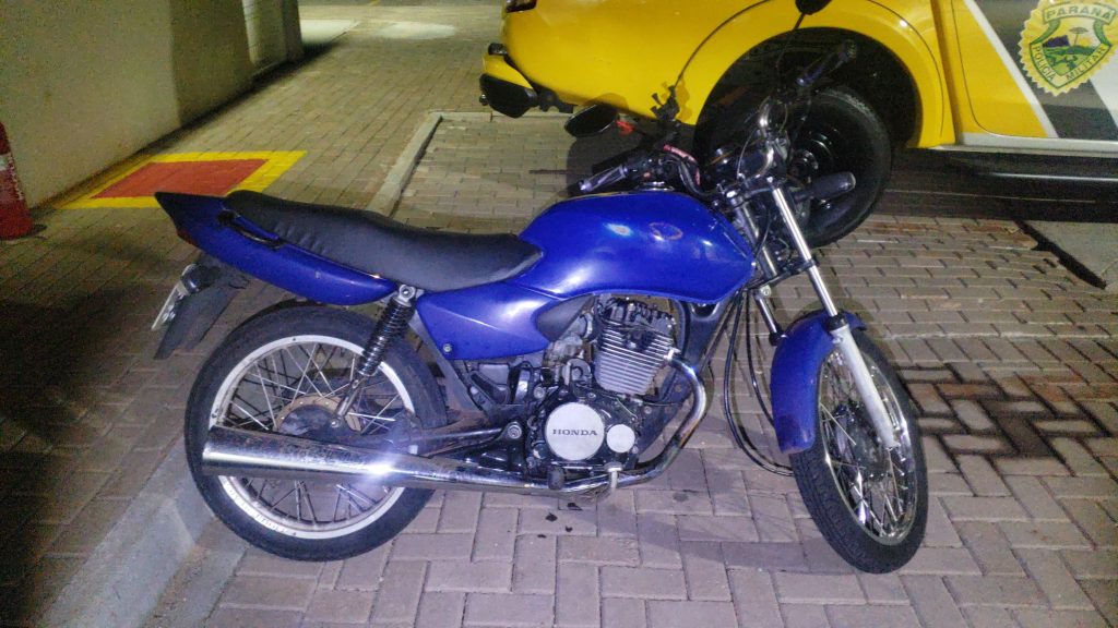 Homem é detido com motocicleta adulterada no Santa Cruz