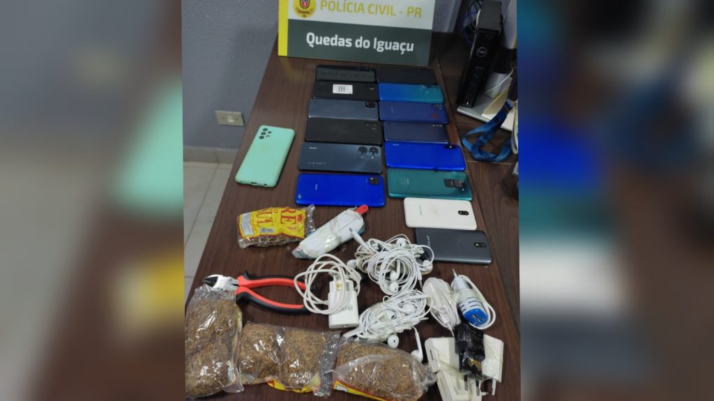 Polícia Civil e Depen impedem entrada de celulares na cadeia de Quedas do Iguaçu