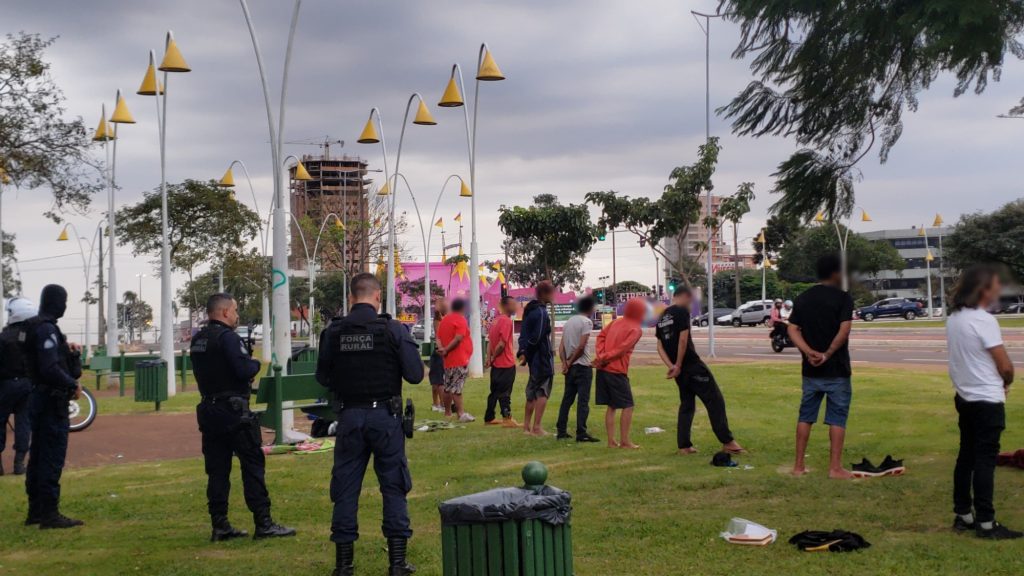 Forças de segurança fazem varredura em busca de ilegalidades no Centro