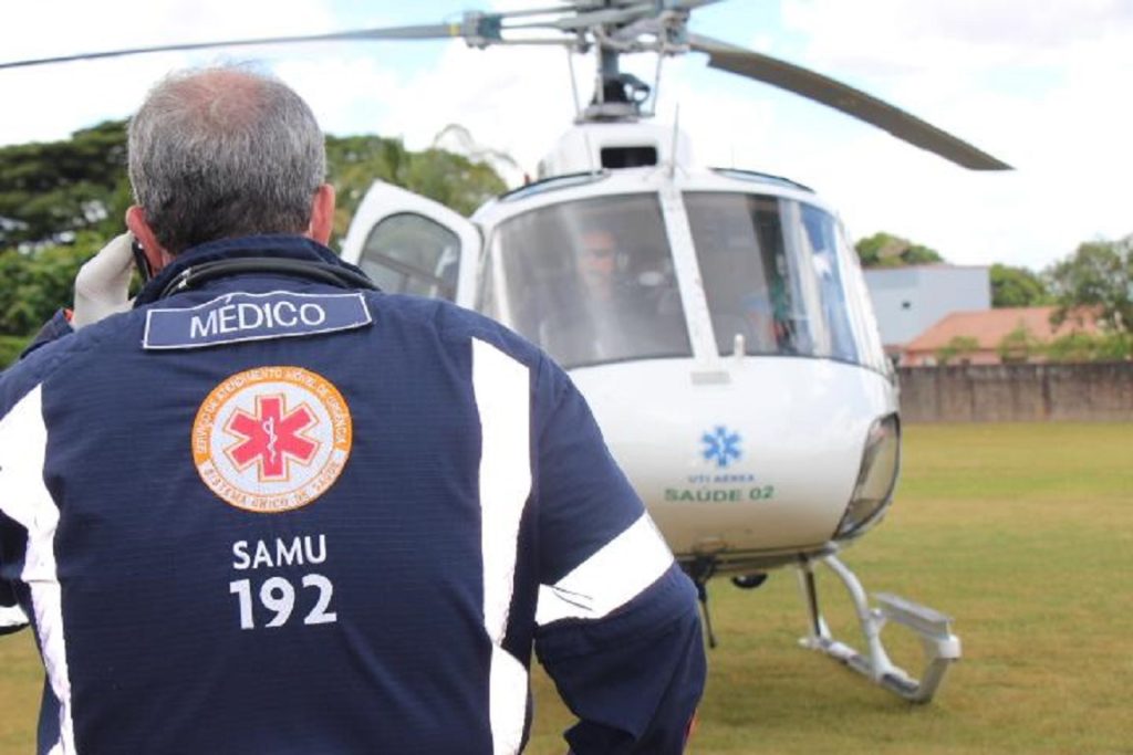 Aeromédico transfere vítima de acidente com serra para Cascavel