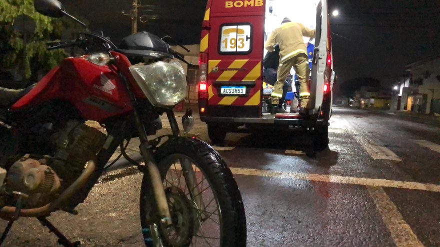Piloto fica ferido ao cair de motocicleta no bairro Alto Alegre