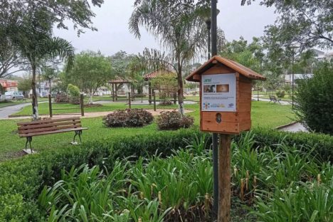 Sanepar entrega seis jardins de água e mel para Quitandinha