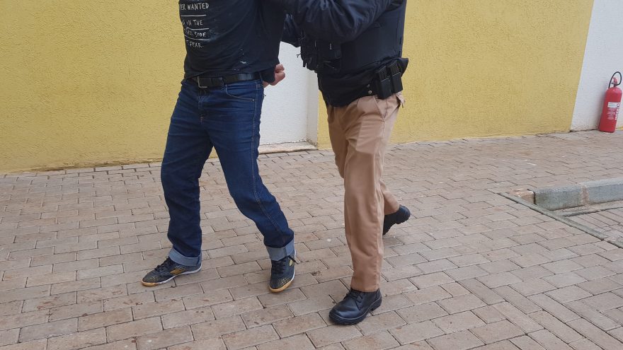Ao importunar vizinha com convites para sexo, homem é denunciado e detido pela Polícia Militar
