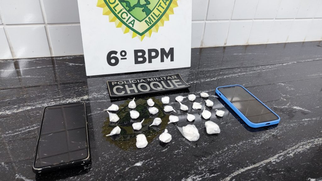 Delivery de cocaína é preso pelo Choque no bairro Santa Felicidade