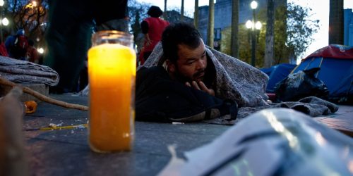 Imagem referente a Tendas vão atender e acolher população de rua durante o frio em SP