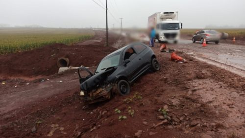 Colisão traseira na Rodovia PR-317 em Toledo deixa mulher ferida Imagem referente a Colisão traseira na Rodovia PR-317 em Toledo deixa mulher ferida