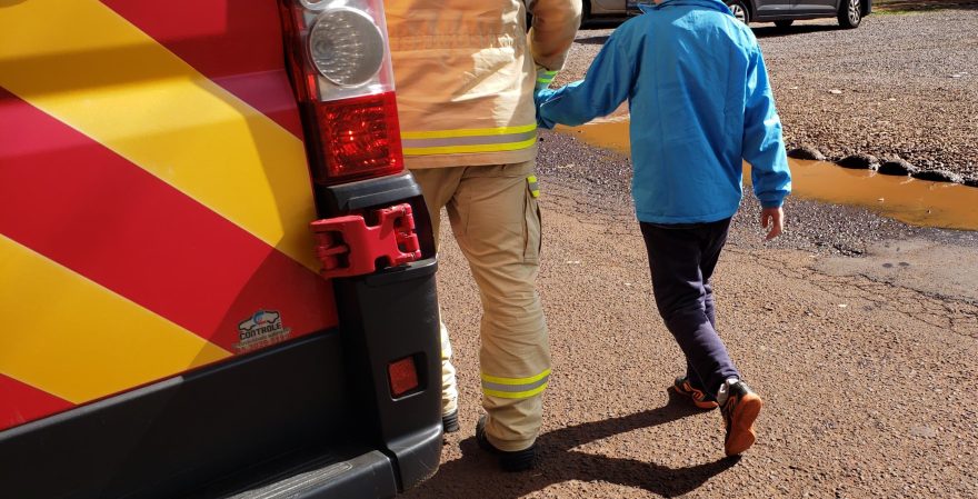Criança fica ferida enquanto brincava no parquinho no CRAS do Santa Cruz