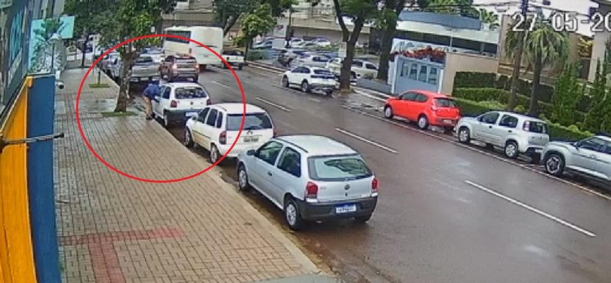 Ladrão furta carro de trabalhador no Centro de Cascavel