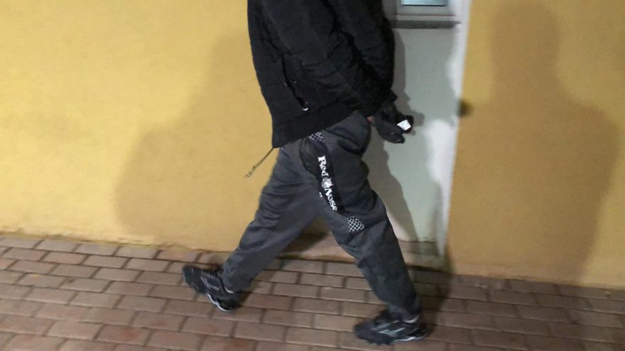 Homem é encaminhado à delegacia após ser abordado pela GM com motocicleta com registro de furto
