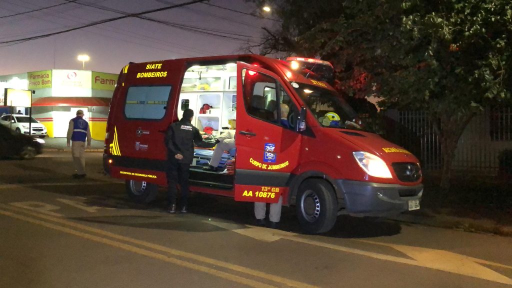 Piloto de moto fica ferido após se envolver em colisão no Bairro Cataratas