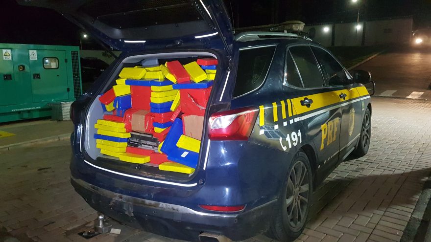 HB20 capota após perseguição na BR-163 e PRF apreende 1 tonelada de maconha com destino à Cascavel